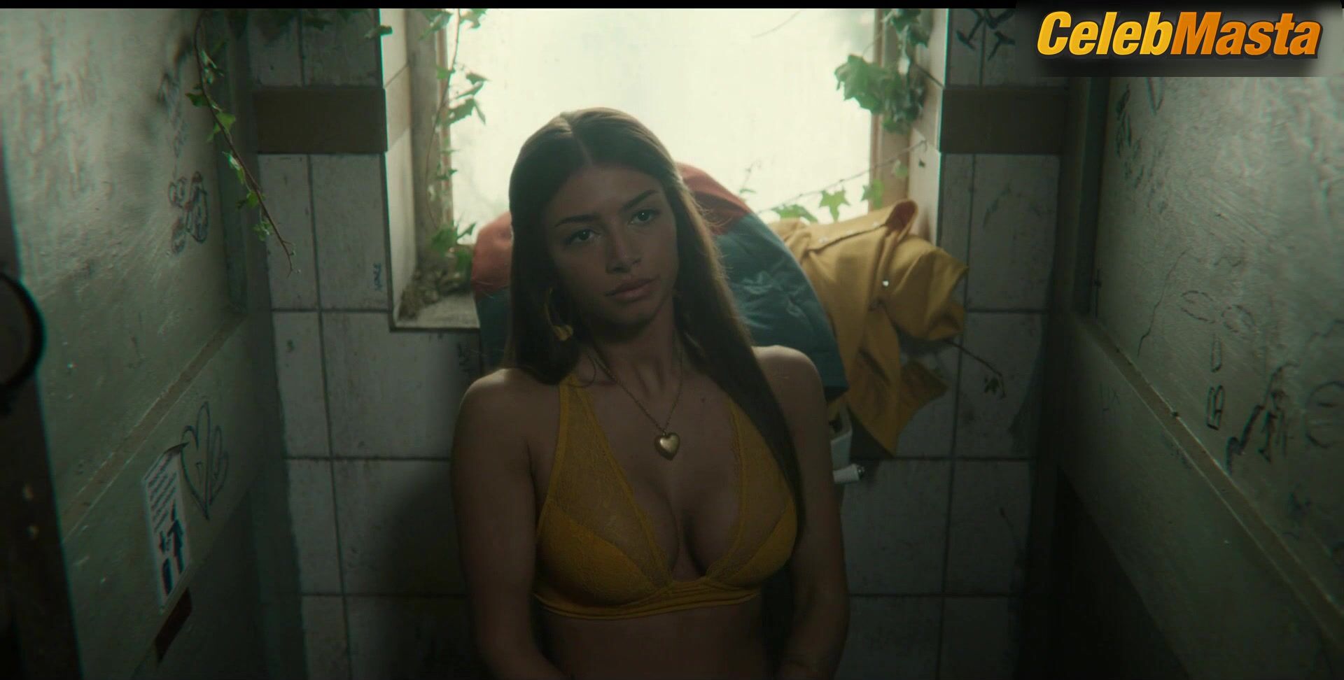 Mimi Keene Flaunts Underwear Scene In Sex Education - Photo 3 of 5 photo 1