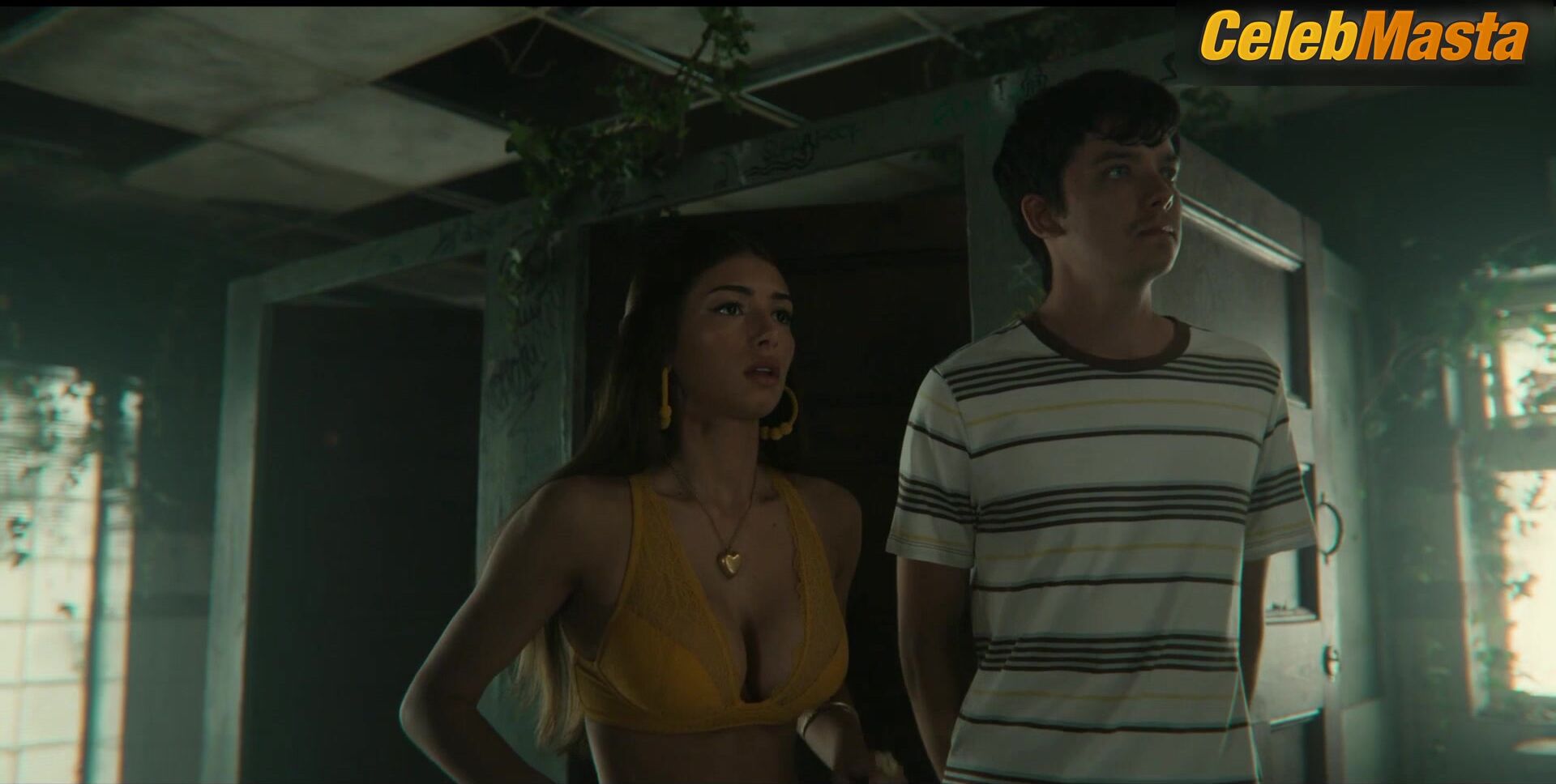 Mimi Keene Flaunts Underwear Scene In Sex Education - Photo 3 of 5 photo 5