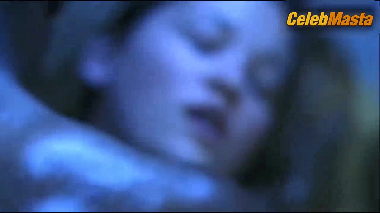 Erika Christensen ’s Tits Scene From Traffic - Photo 3 of 5 photo 2