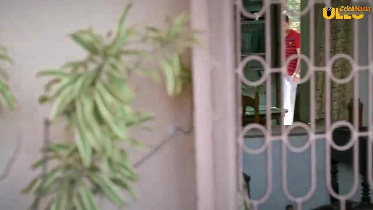 Priya Mishra Bares Boobs Scene In Mann Marzi - Photo 1 of 5 photo 5