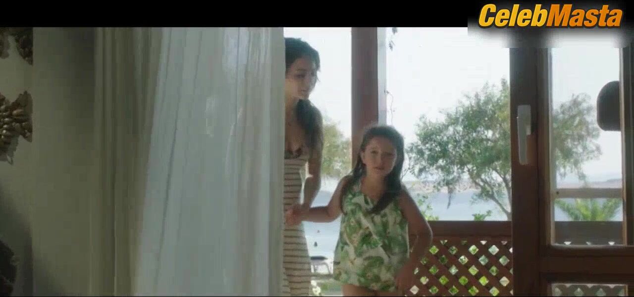 Damla Sonmez Swimsuit Scene From Across The Sea - Photo 2 of 5