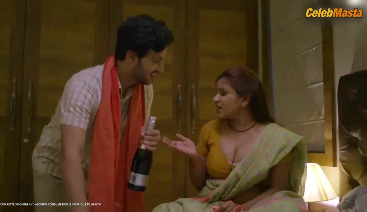 Muskaan Agarwal Booty, Tits Scene From Jaal - Photo 3 of 5 photo 2