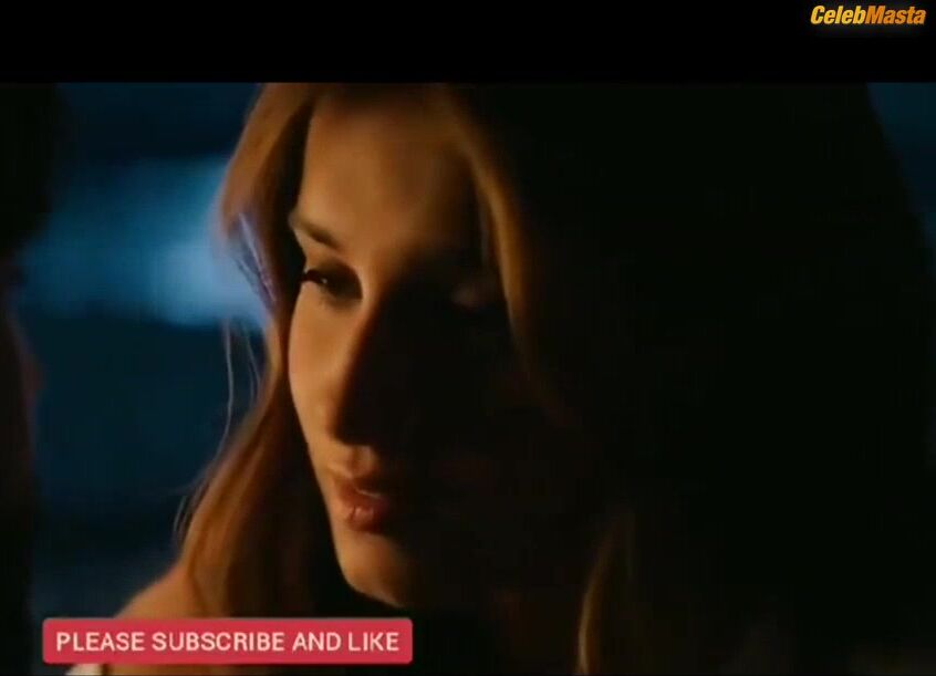 Tara Sutaria ’s Sexy Scene From Tadap - Photo 2 of 5 photo 1