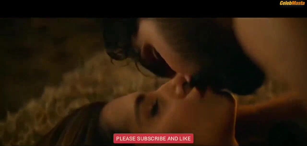 Tara Sutaria ’s Sexy Scene From Tadap - Photo 2 of 5 photo 5