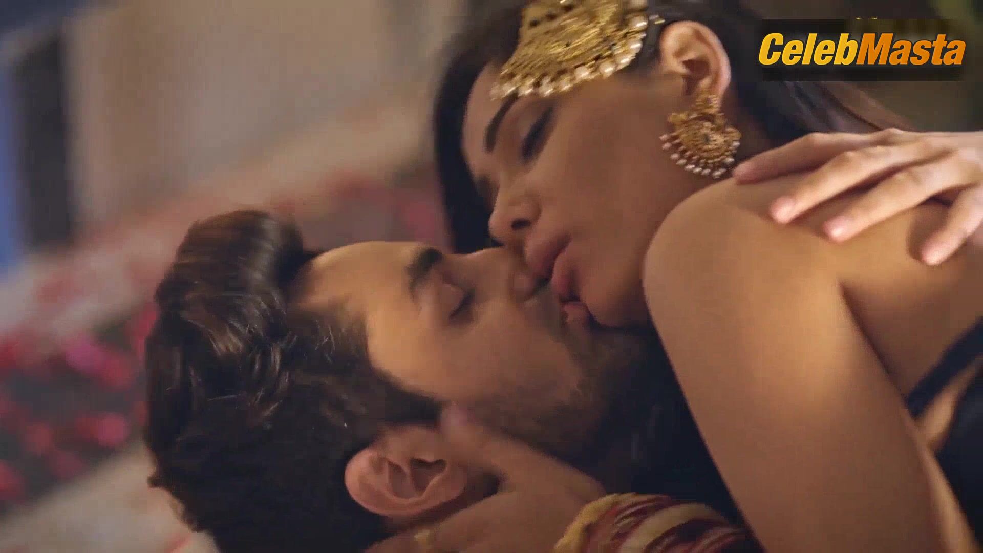 Priya Mishra Flaunts Boobs, Underwear Scene In Mann Marzi - Photo 2 of 5 photo 4