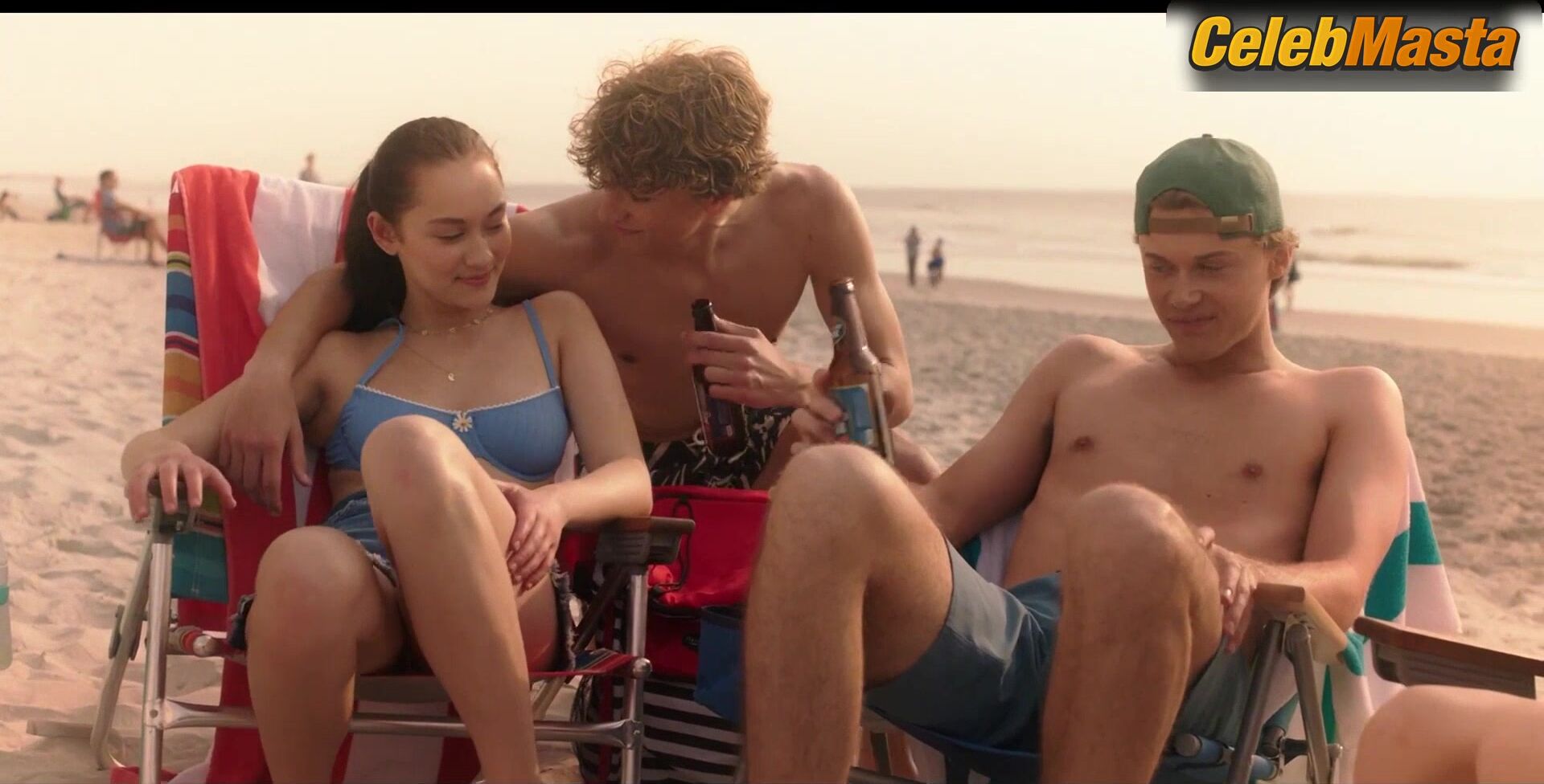 Lola Tung And Rain Spencer Swimsuit Scene In The - Photo 1 of 5 photo 2