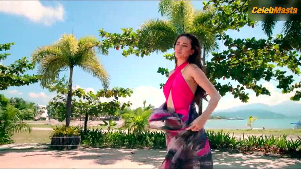 Coleen Garcia ’s Tits, Swimsuit Scene In Extra - Photo 2 of 5 photo 1