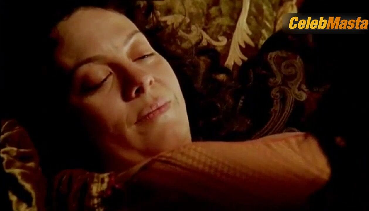Helen Mccrory ’s Sexy Scene From Charles Ii The - Photo 1 of 5 photo 4