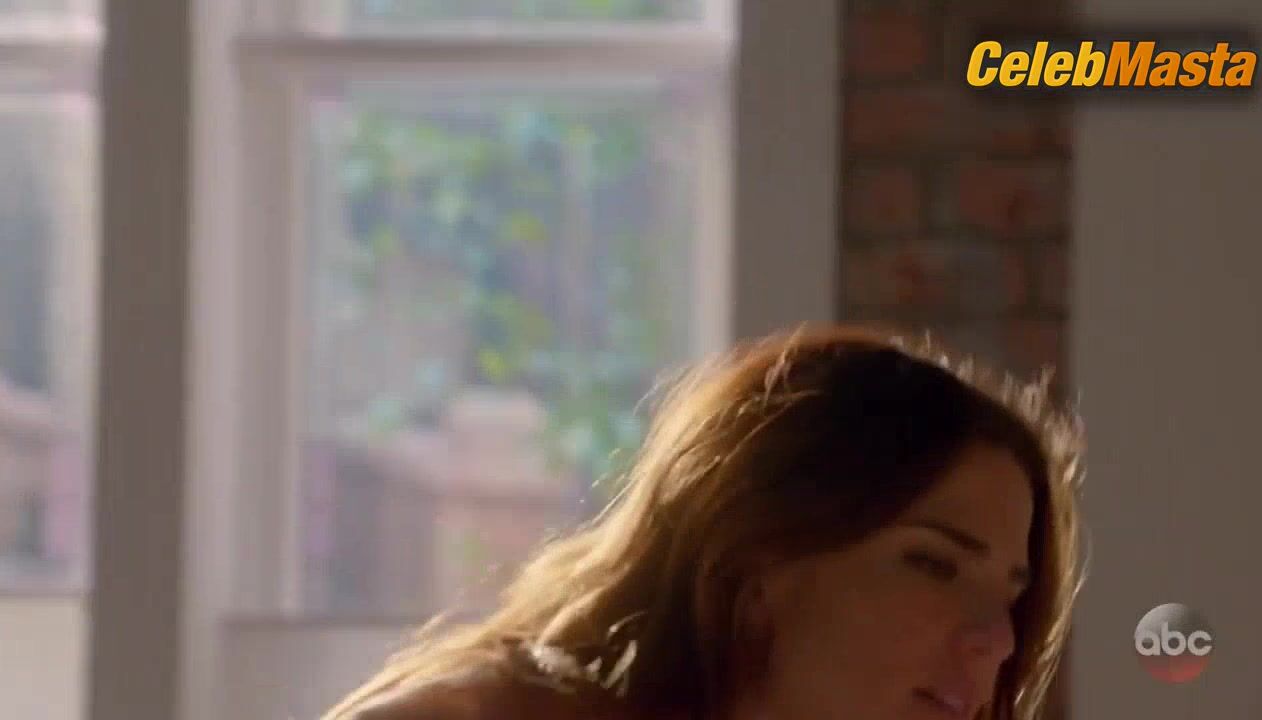 Karla Souza Flaunts Underwear Scene In How To Get Away - Photo 2 of 5