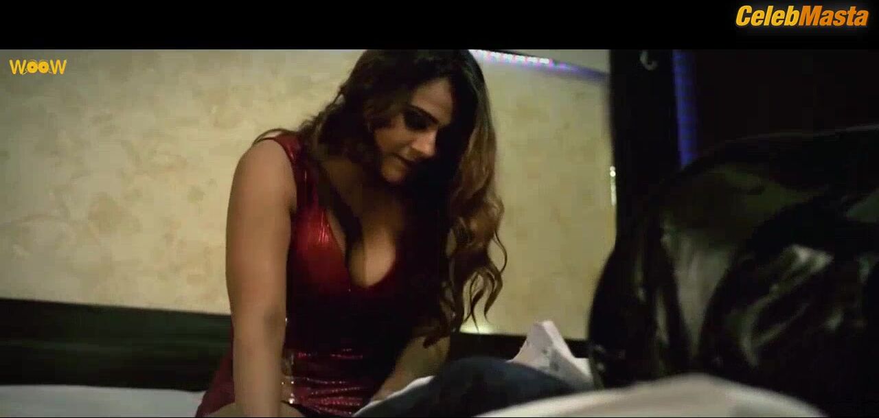 Ekta More ’s Tits, Underwear Scene In Taxi - Photo 5 of 5 photo 4