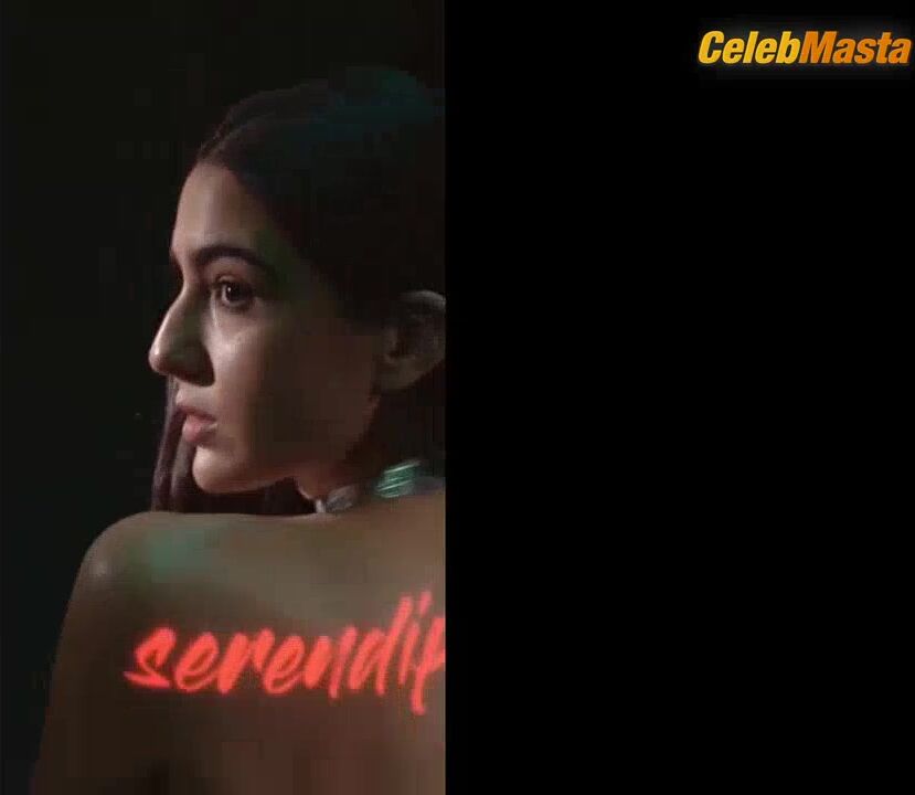 Sara Ali Khan Sexy Scene From Hot Sexy Pics Collection - Photo 1 of 5 photo 4