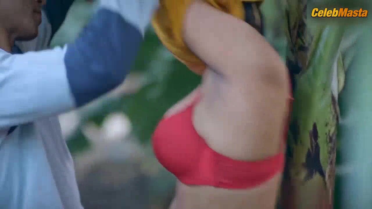 Priya Mishra Shows Off Sexy Scene In Mann Marzi - Photo 1 of 5 photo 2