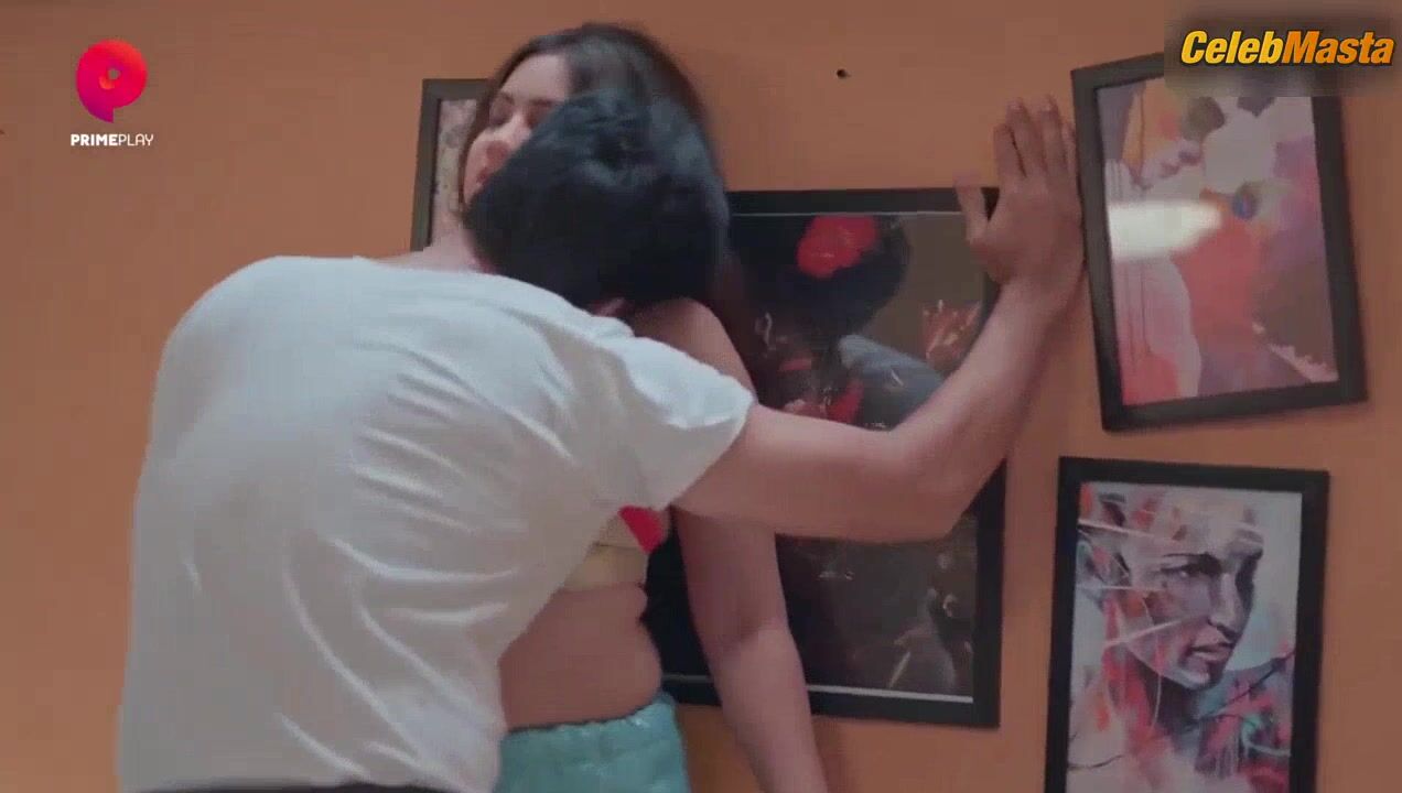 Aiswarya Agarwal Shows Skin Scene In Tution Teacher - Photo 2 of 5 photo 1