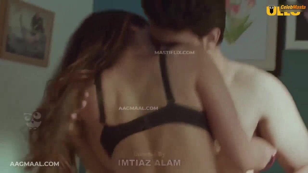 Priya Mishra Reveals Boobs Scene In Dunali - Photo 1 of 5 photo 4