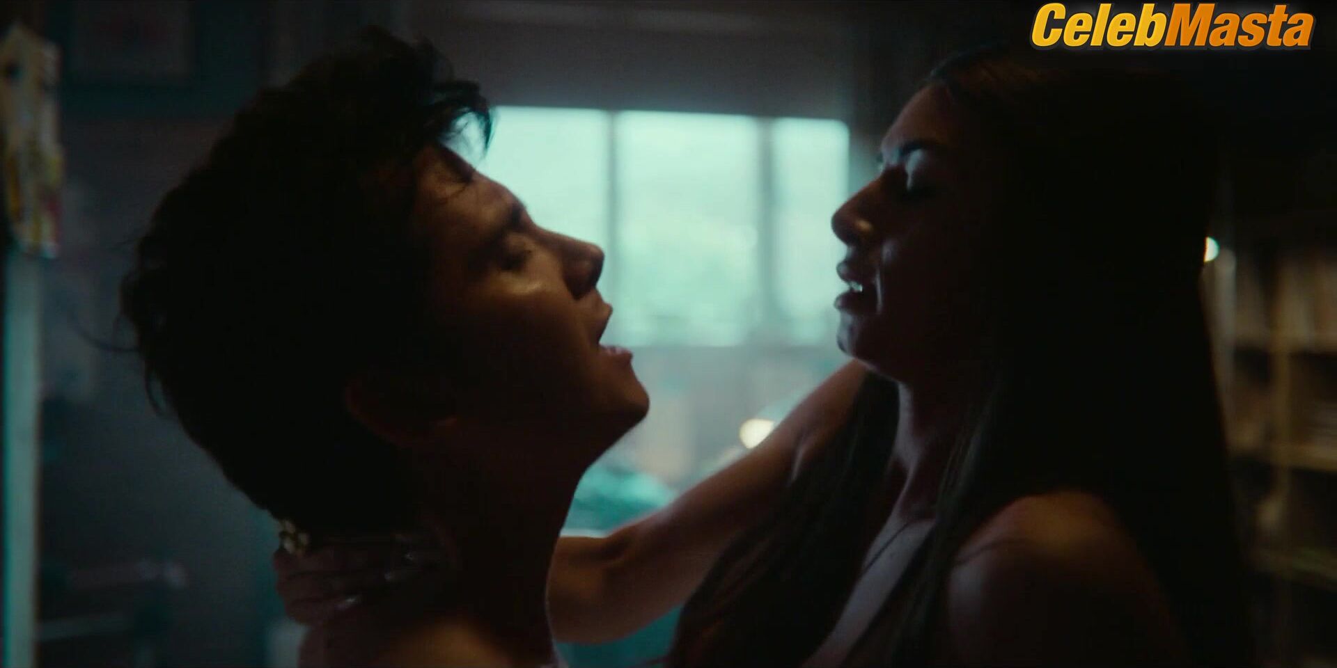 Mimi Keene ’s Underwear Scene From Sex Education - Photo 1 of 5