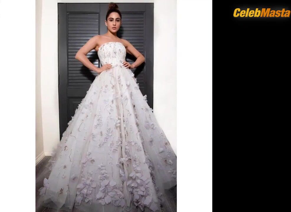 Sara Ali Khan Tits Scene, Hot Sexy Bold From April June - Photo 1 of 5