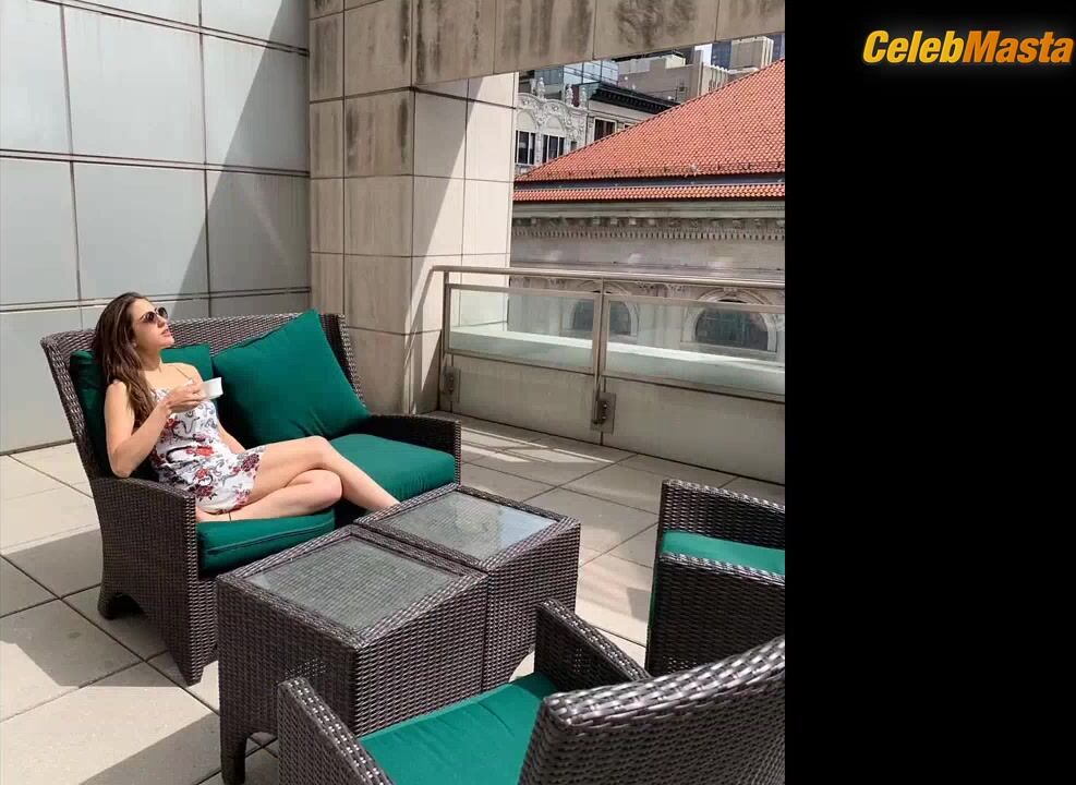 Sara Ali Khan Tits Scene, Hot Sexy Bold From April June - Photo 1 of 5 photo 5