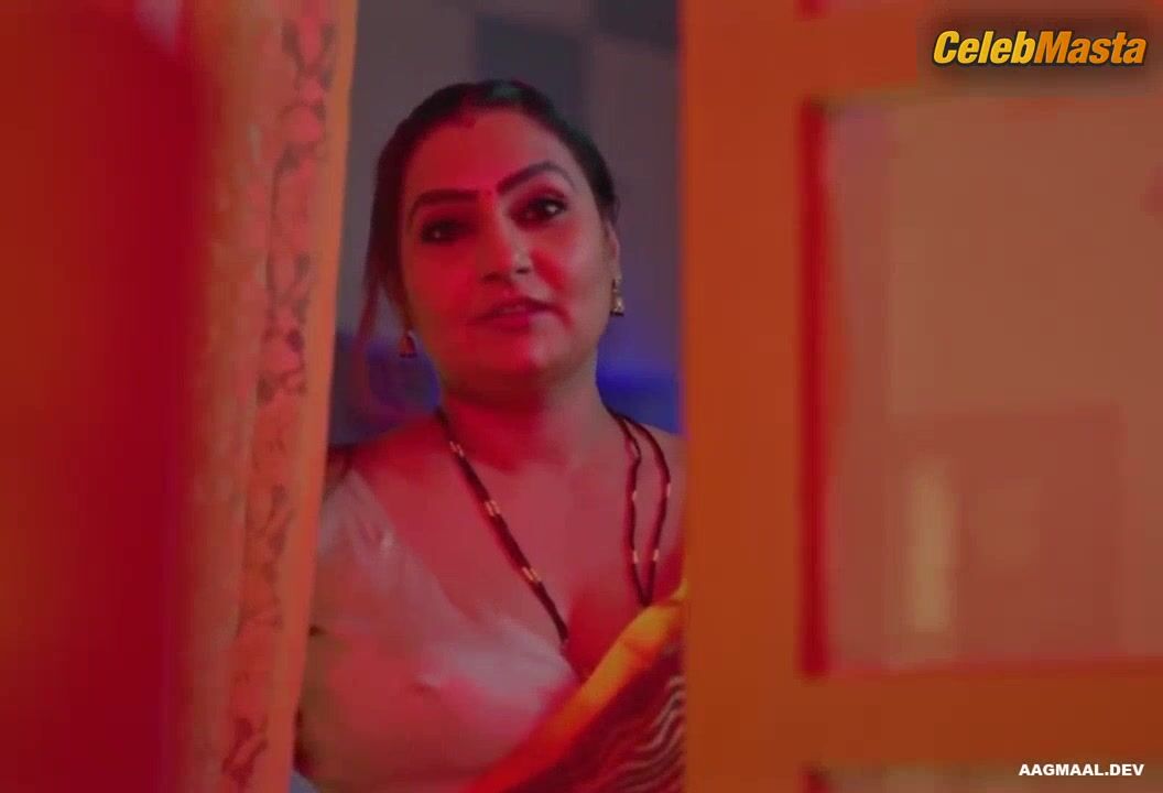 Priya Roy Tits Scene From Chitthi - Photo 1 of 5 photo 5