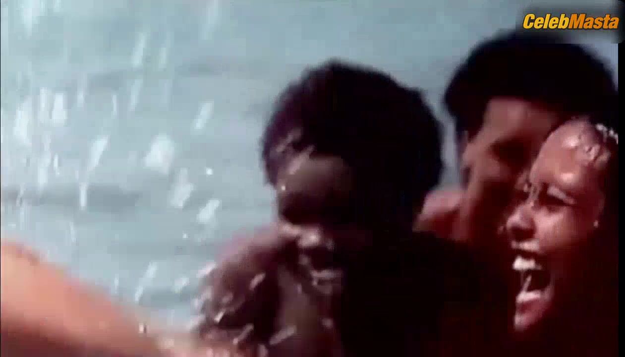 Laura Gemser ’s Ass, Tits Scene In Amore Libero - Photo 2 of 5