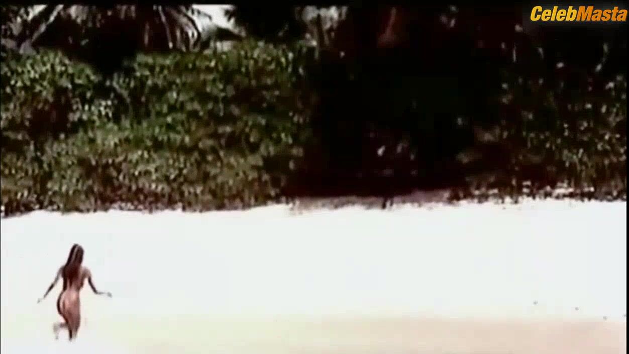 Laura Gemser ’s Ass, Tits Scene In Amore Libero - Photo 2 of 5 photo 5