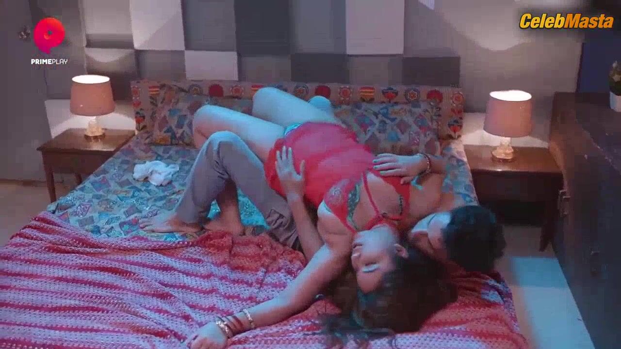 Aiswarya Agarwal Reveals Sexy Scene In Tution Teacher - Photo 1 of 5