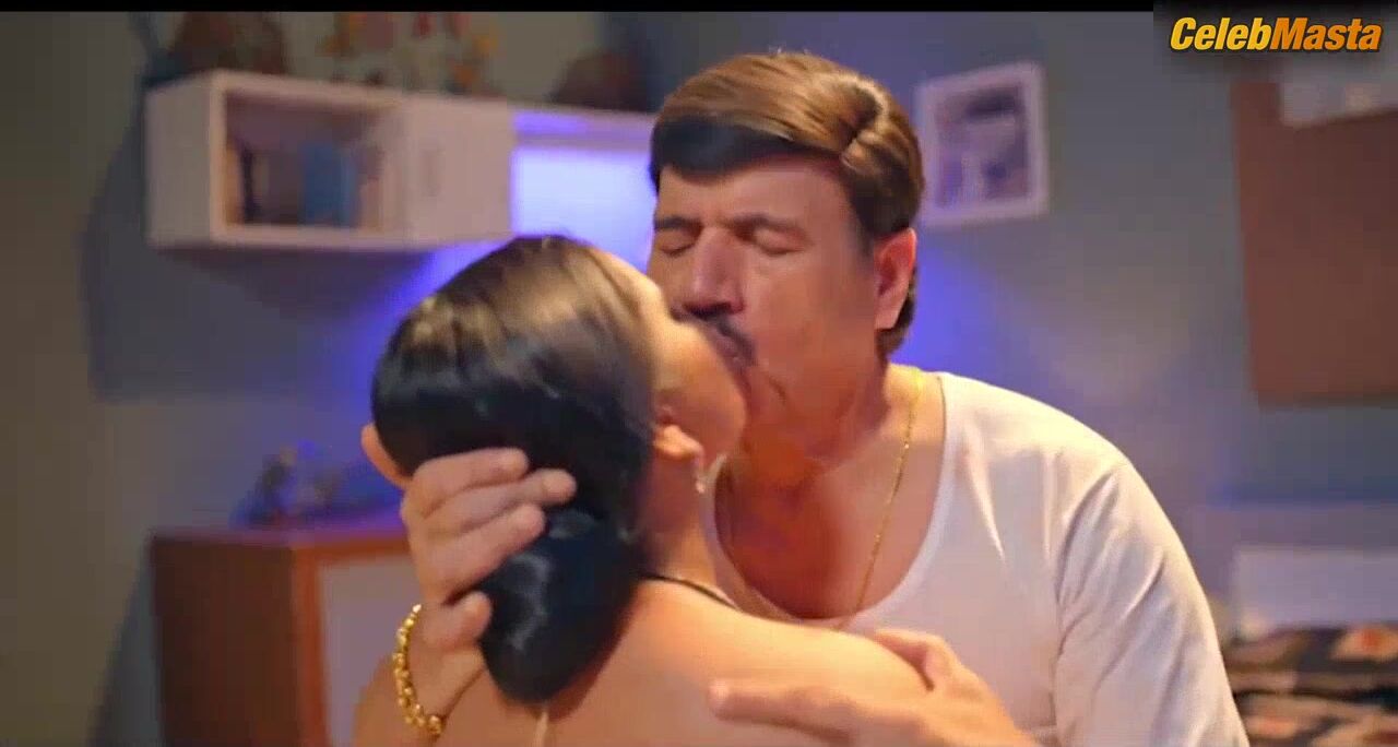 Priya Gamre Reveals Sexy Scene In Lallu - Photo 4 of 5 photo 2