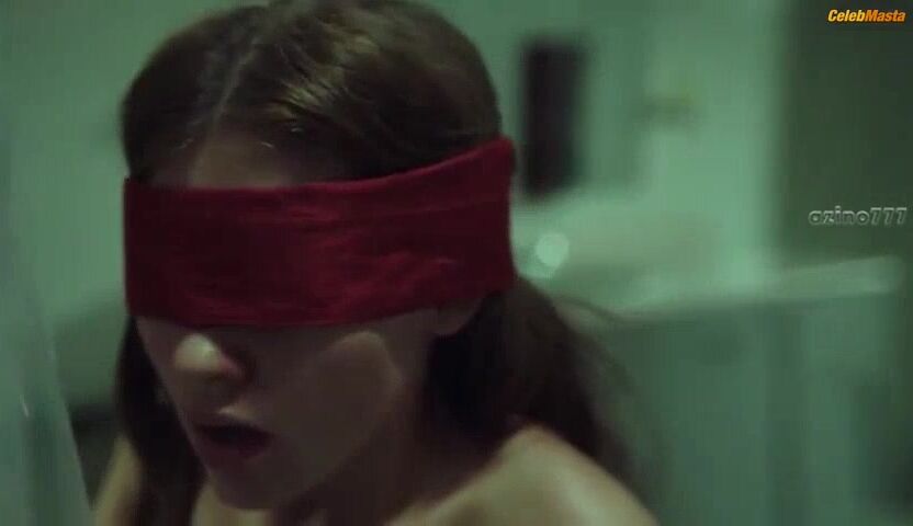 Katie Douglas Sexy Scene From Believe Me The Abduction Of - Photo 1 of 5 photo 2