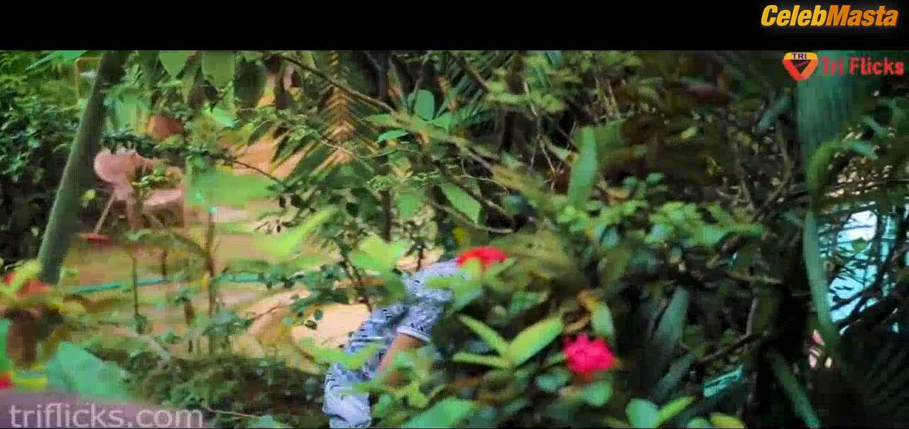 Peehu Kanojia ’s Lesbian, Booty Scene In Garmi - Photo 2 of 5 photo 4
