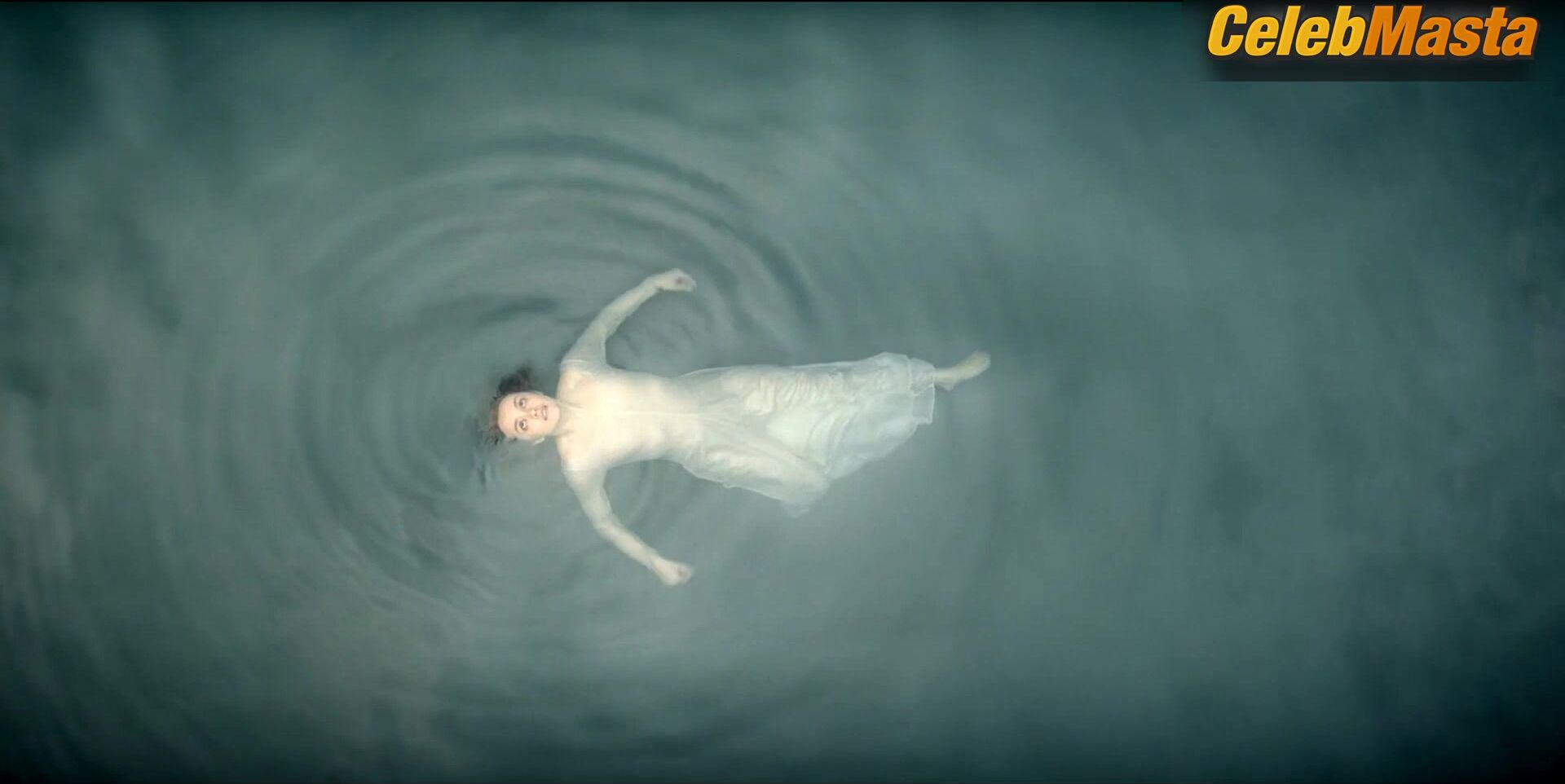 Olivia Cooke Shows Skin In Scene In House Of The Dragon - Photo 1 of 5 photo 5