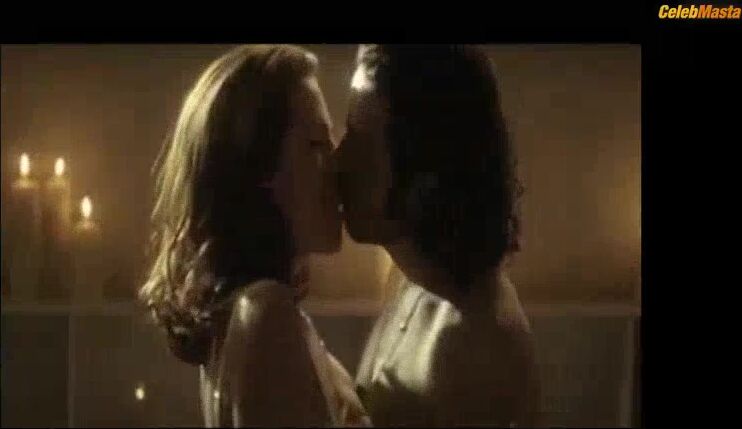 Karla Souza ’s Tits, Underwear Scene From El - Photo 3 of 5 photo 1