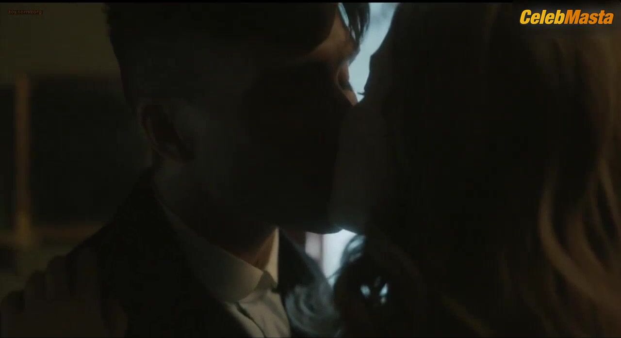 Annabelle Wallis Tits And Underwear Scene In Peaky Blinders - Photo 2 of 5