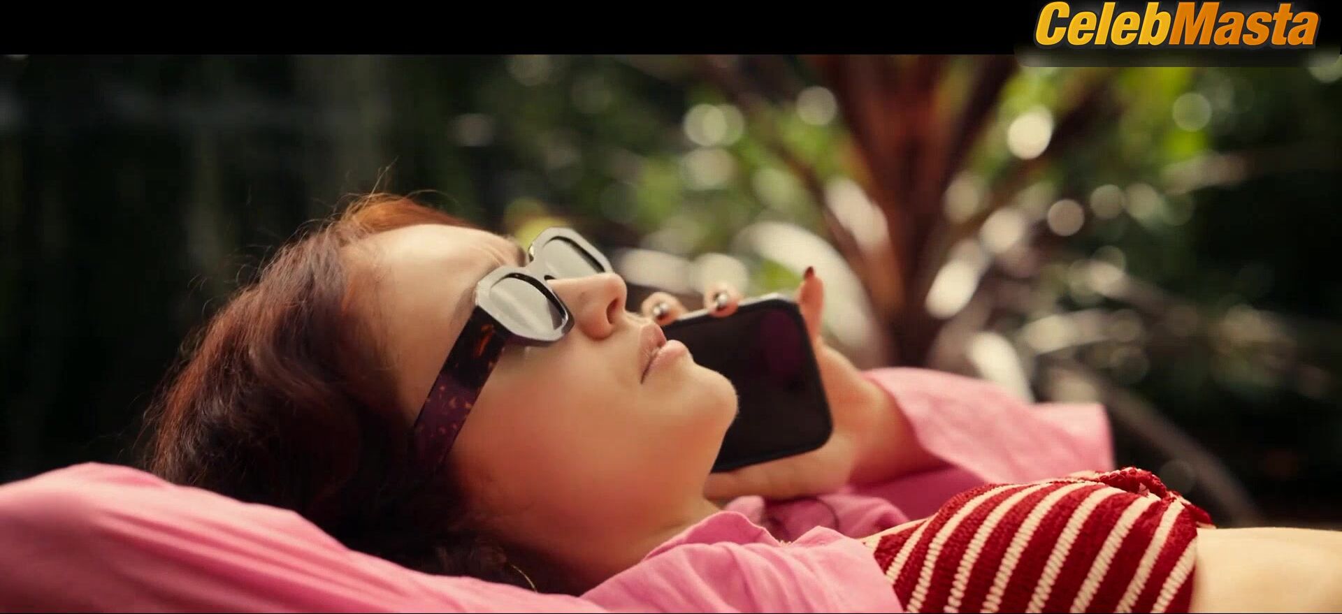 Olivia Cooke ’s Swimsuit Scene In The Girlfriend - Photo 3 of 5 photo 1