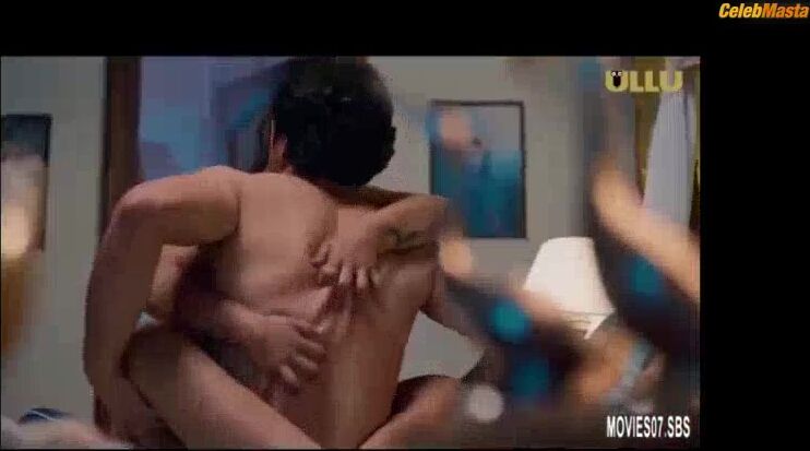 Peehu Kanojia Ass, Boobs Scene From Charmsukh Tawa Garam - Photo 2 of 5