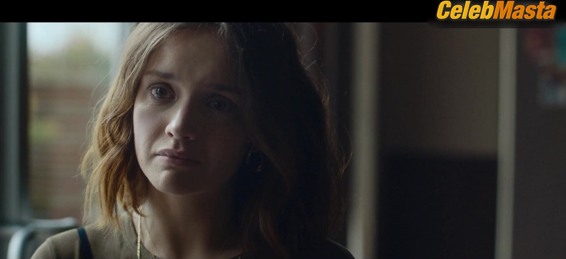 Olivia Cooke Bares All In Little Fish Scene - Photo 2 of 5 photo 4