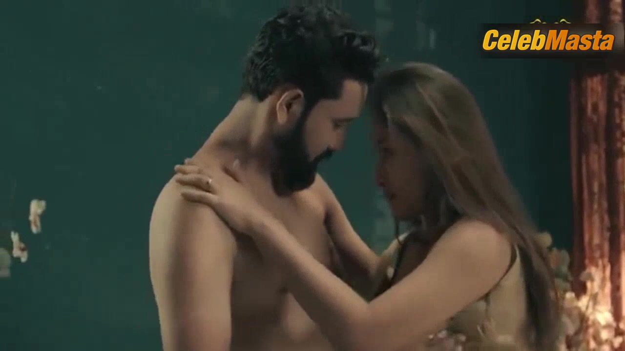 Priyanka Biswas Boobs Scene In Socketwali - Photo 1 of 5 photo 2