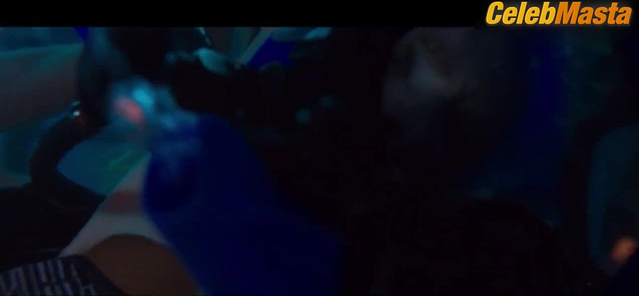 Claire Holt ’s Bikini Scene In In The Deep - Photo 1 of 5 photo 4