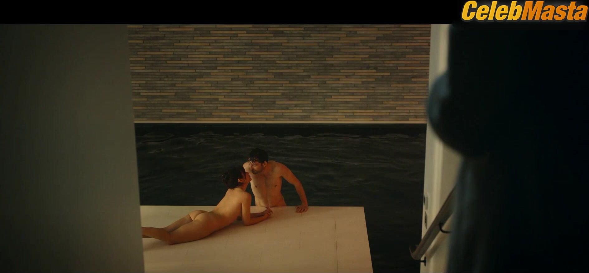 Olivia Cooke Naked, Bold Scene In The Girlfriend - Photo 3 of 5 photo 1