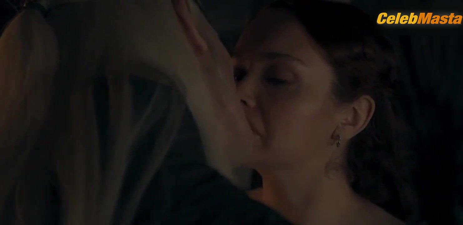 Olivia Cooke Bares All In Steamy Scene In House Of The - Photo 1 of 5 photo 2