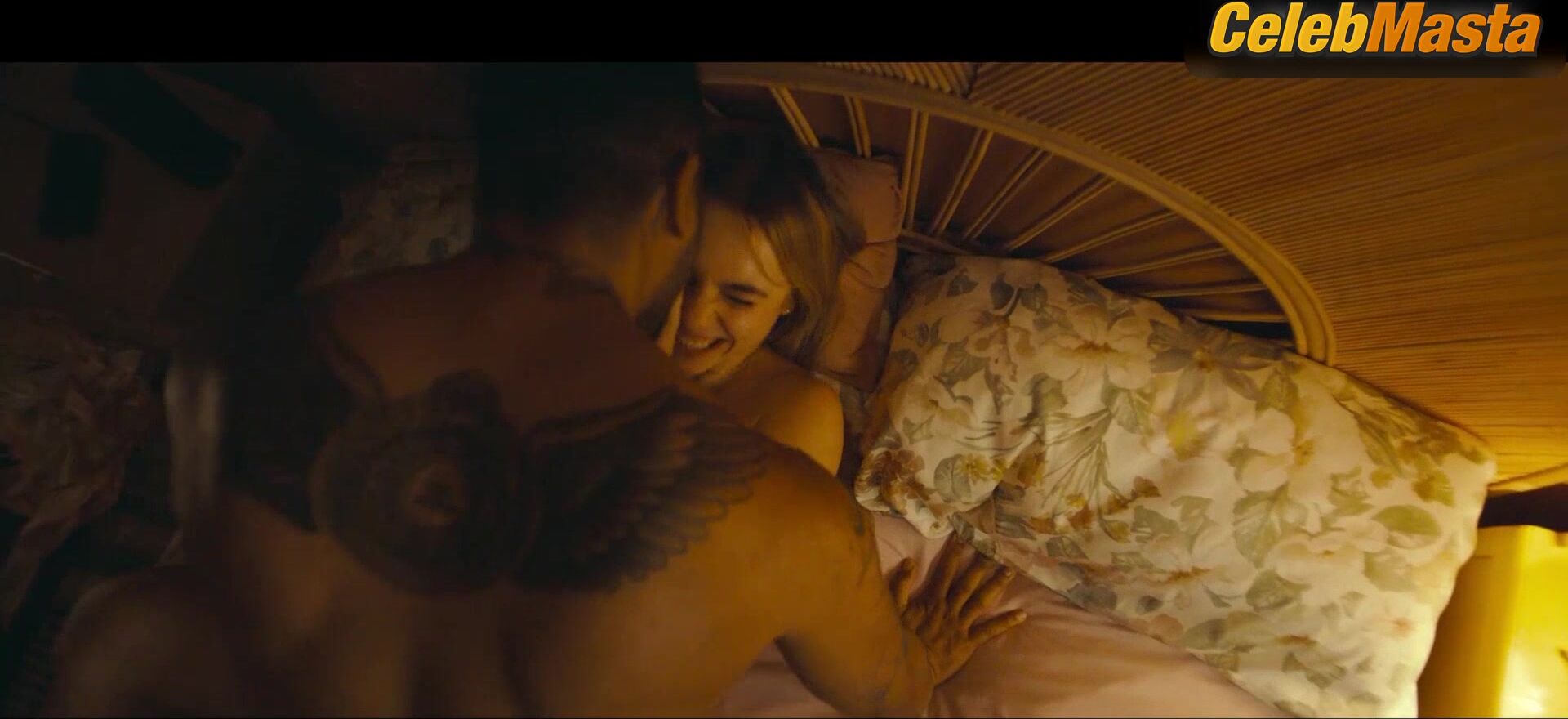 Clara Galle ’s Tits Scene From That Night - Photo 2 of 5