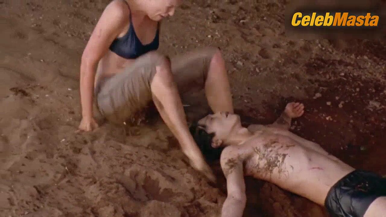 Toni Collette ’s Underwear Scene From Japanese Story - Photo 1 of 5 photo 4