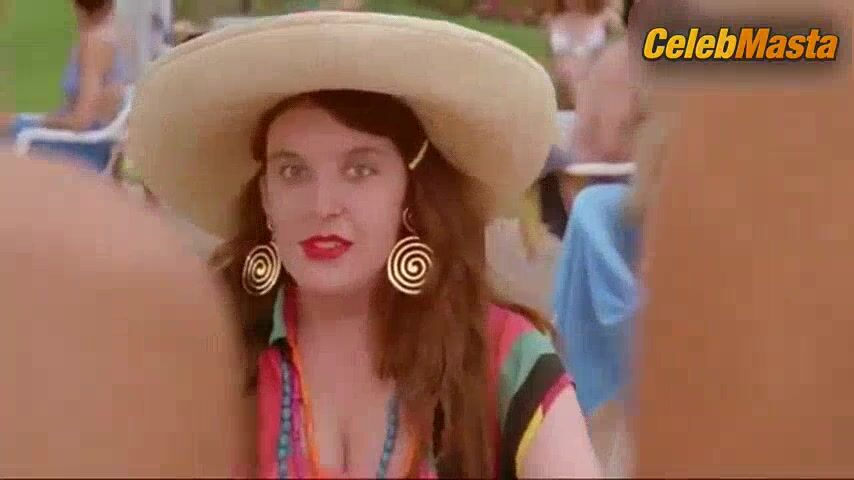 Toni Collette ’s Sexy Scene From Muriel’s - Photo 1 of 5
