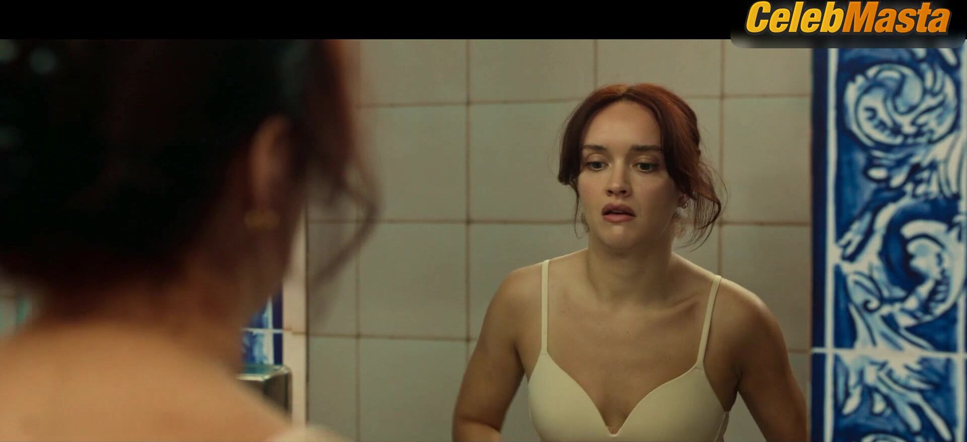 Olivia Cooke Underwear Scene From The Girlfriend - Photo 2 of 5 photo 1