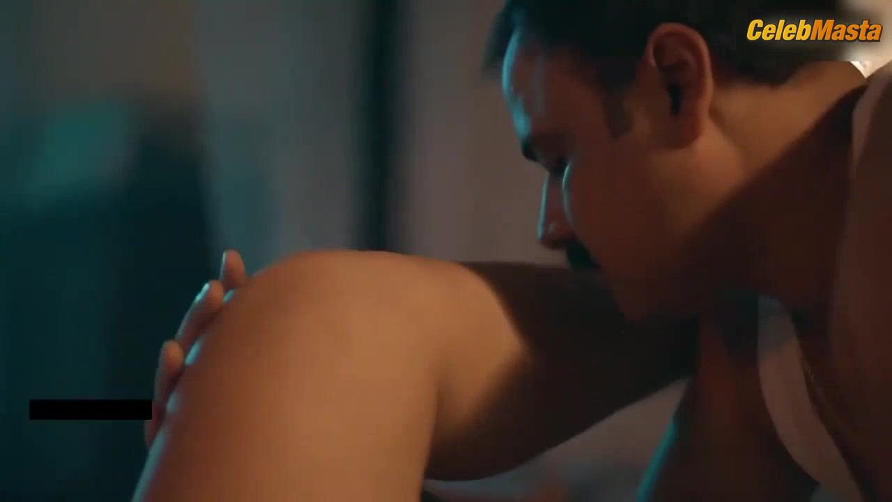 Priya Gamre Tits And Underwear Scene From Matki Part 2 - Photo 1 of 5 photo 4
