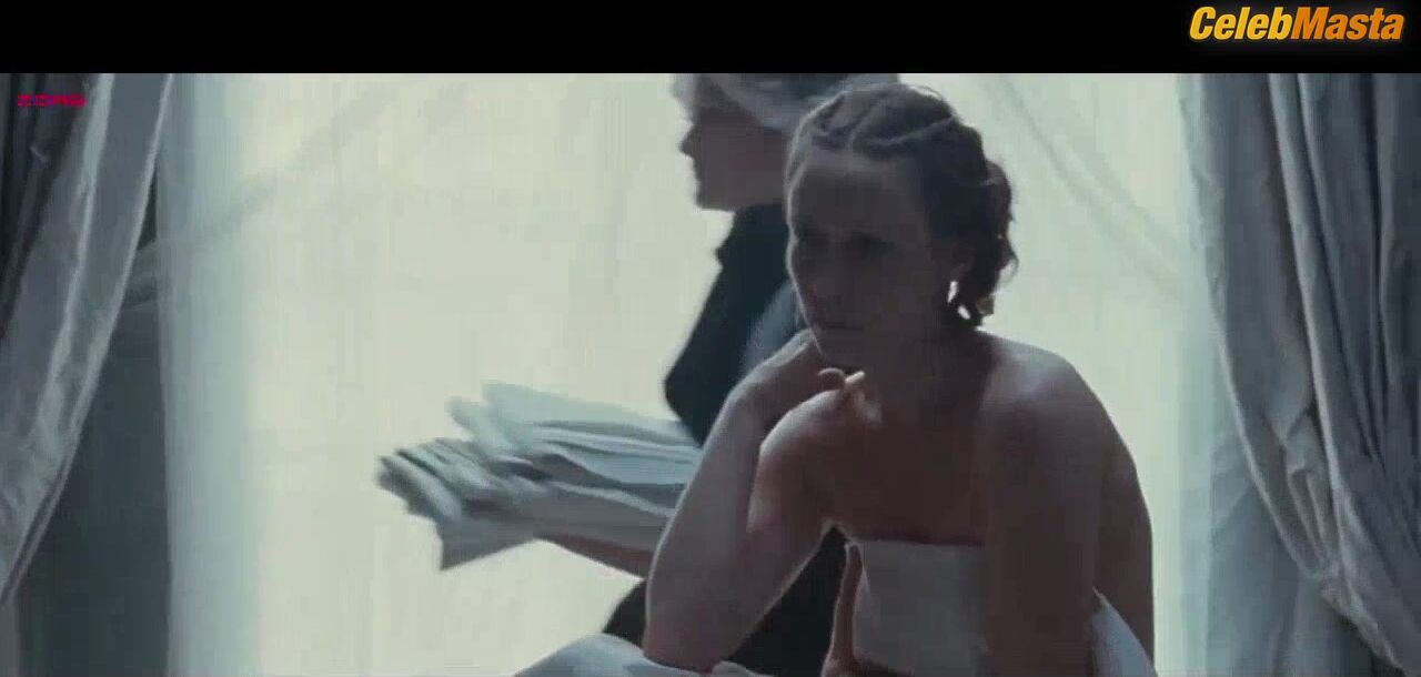 Vera Farmiga ’s Booty Scene From A Heavenly Vintage - Photo 2 of 5