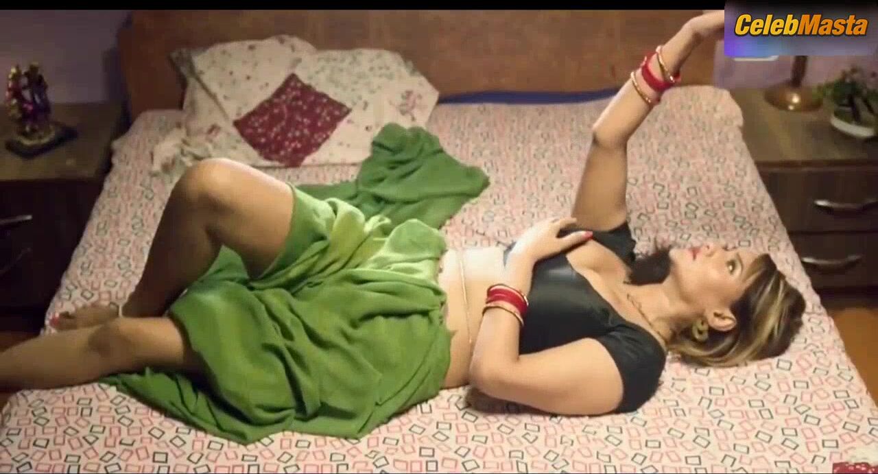Jinnie Jaaz Tits, Underwear Scene From Pyar Ki Tadap - Photo 2 of 5 photo 1
