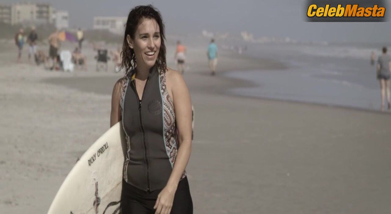 Amy Jo Johnson ’s Sexy Scene From Between Waves - Photo 3 of 5 photo 4