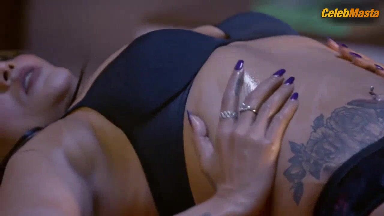 Jinnie Jaaz Booty Scene From Charmsukh (jane Anjane Mein - Photo 2 of 5