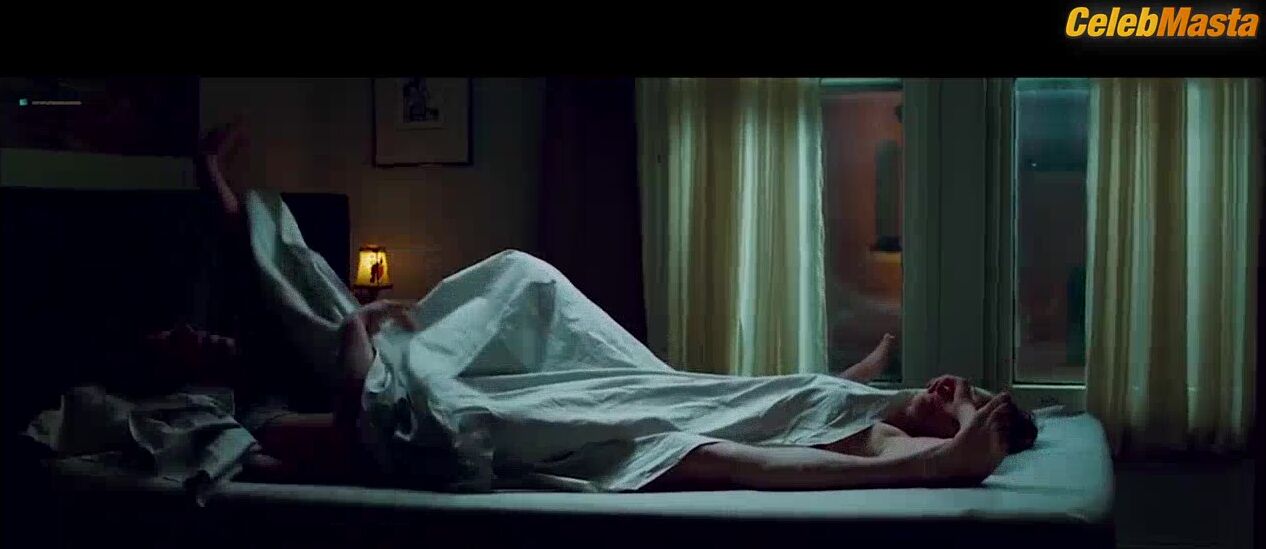 Vera Farmiga ’s Sexy Scene From Henry’s Crime - Photo 2 of 5 photo 4