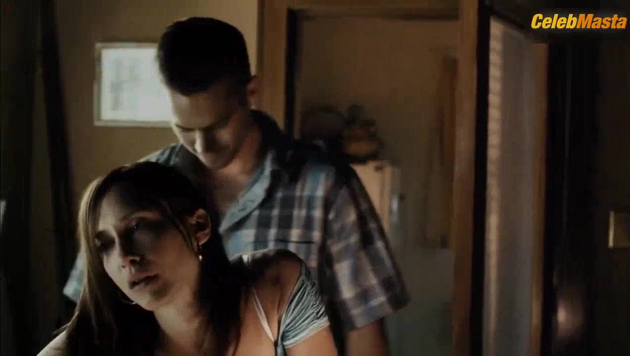 Vera Farmiga ’s Booty, Underwear Scene In Running - Photo 1 of 5