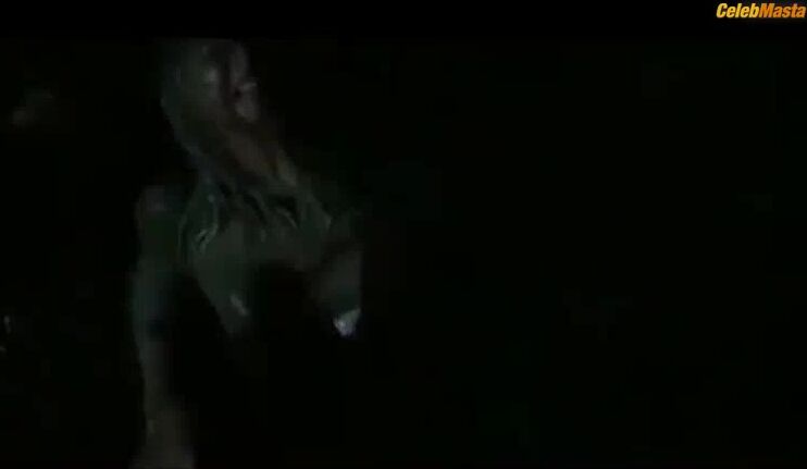 Emmanuelle Vaugier Sexy Scene From Human Target - Photo 1 of 5 photo 5